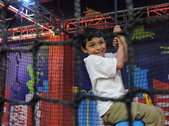 Dinamik Trampoline Park